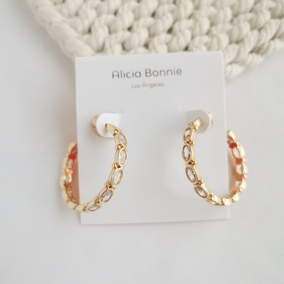 Authentic Alicia Bonnie Abbie Gold White Crystal Hoop Earrings - Picture 1 of 3